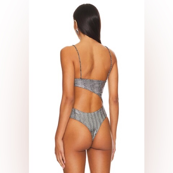 Superdown Tahlia Cut Out Bodysuit Size Small Silver Metallic NWT - Picture 4 of 8